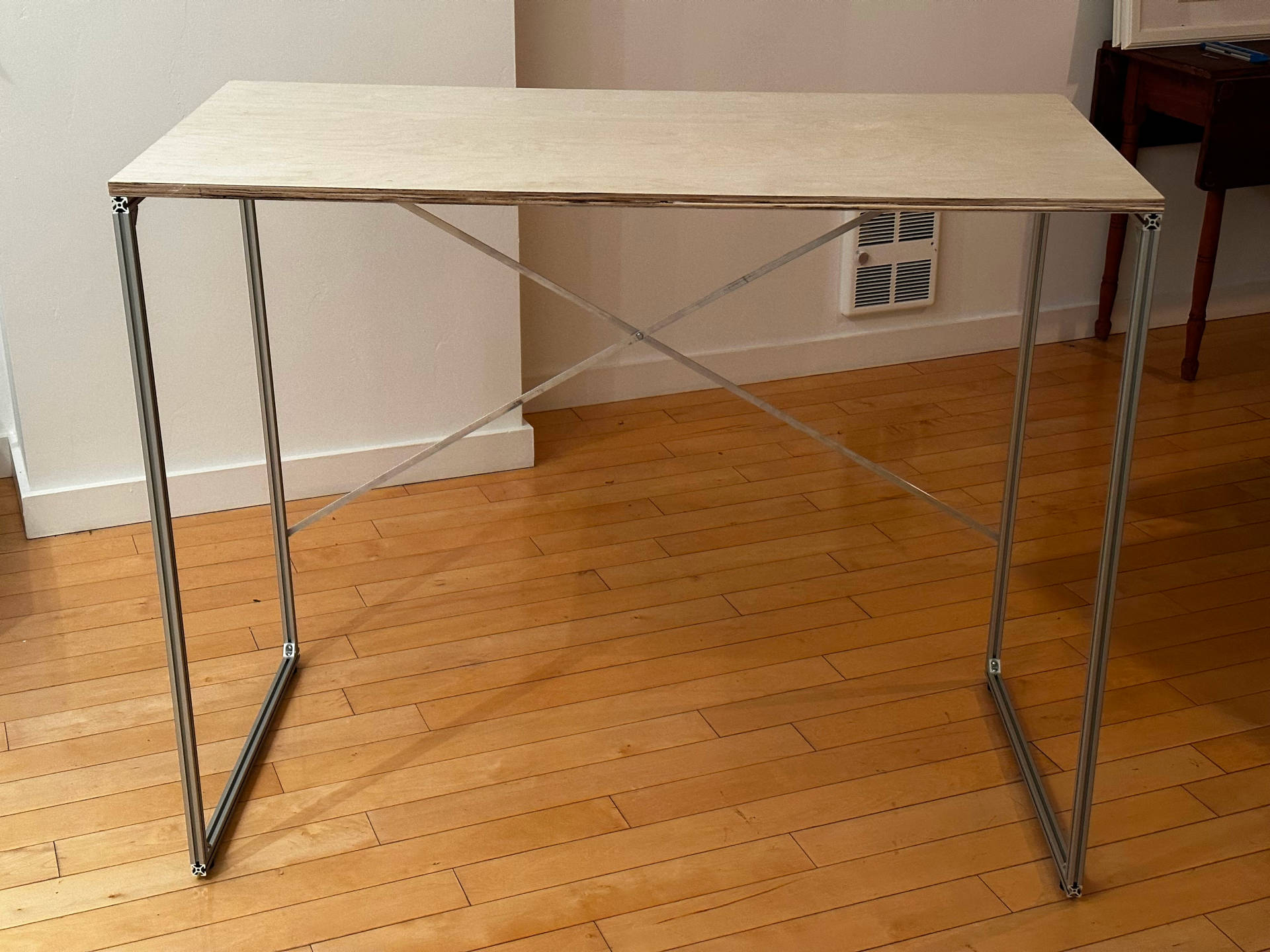 The full meadow desk